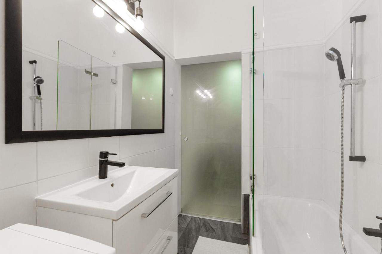 Standard Apartment By Hi5-Relax With Style Studio Budapeste Exterior foto